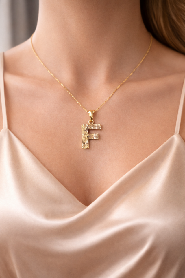 İtalyan F Harfi Kolye