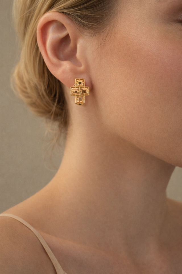 Kare Işıltı Küpe