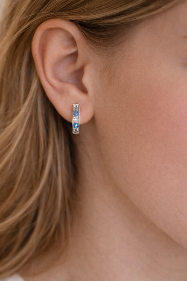 Mavi- Beyaz Taşlı küpe