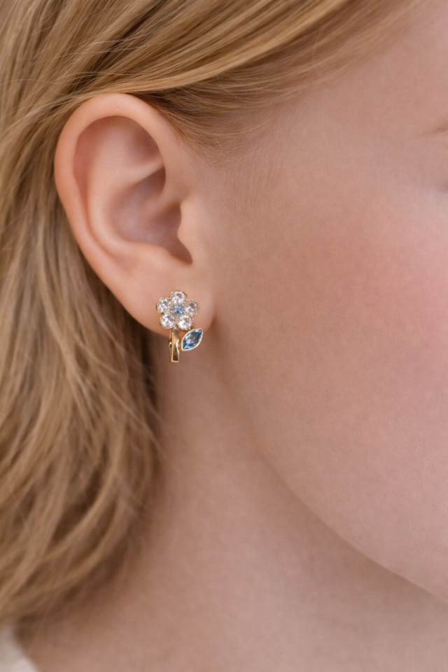 Mavi Taşlı Papatya Küpe