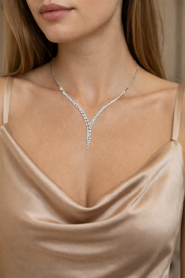 Damla Desen Beyaz Altın Set Kolyesi